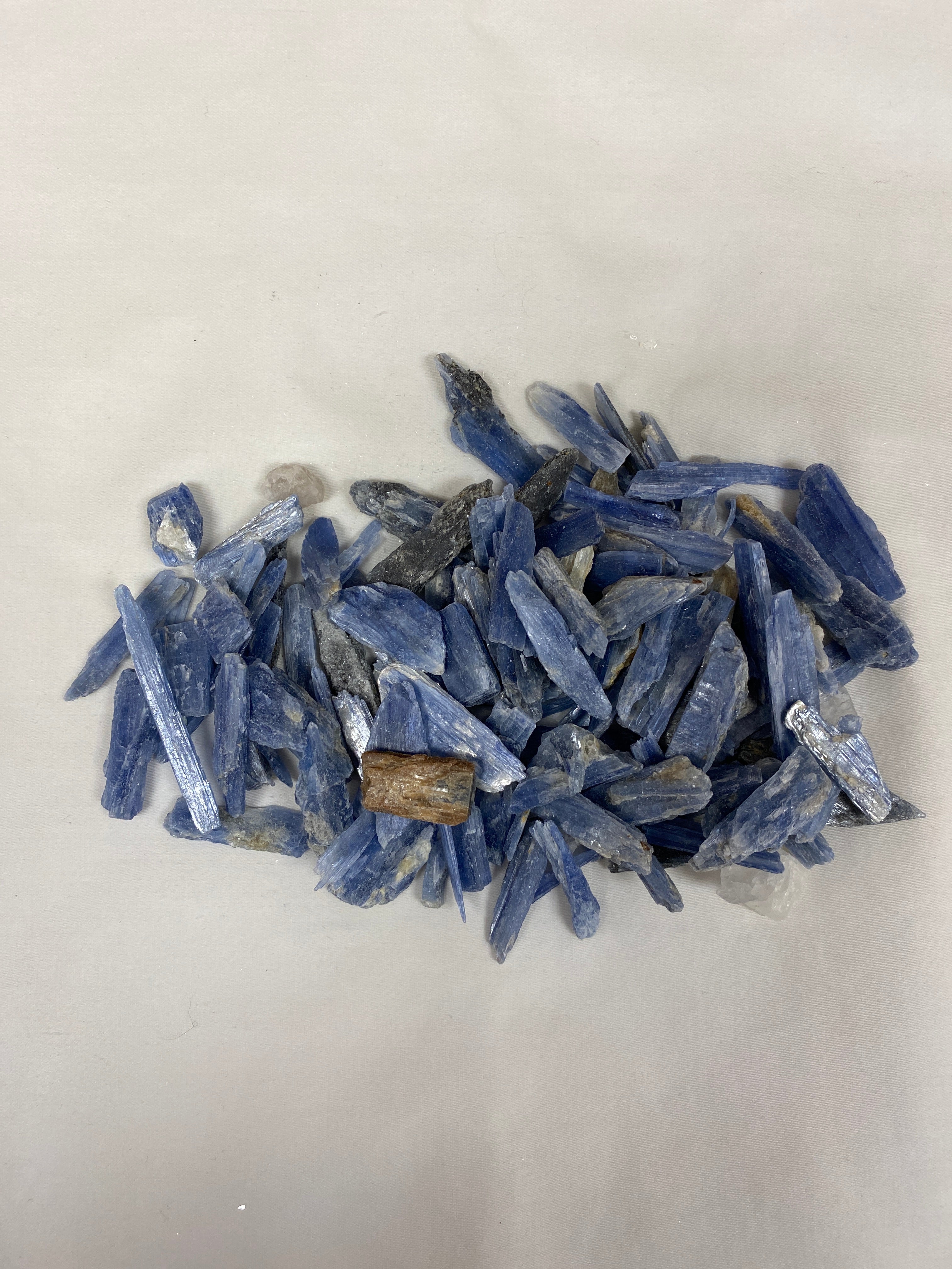 Kyanite sm