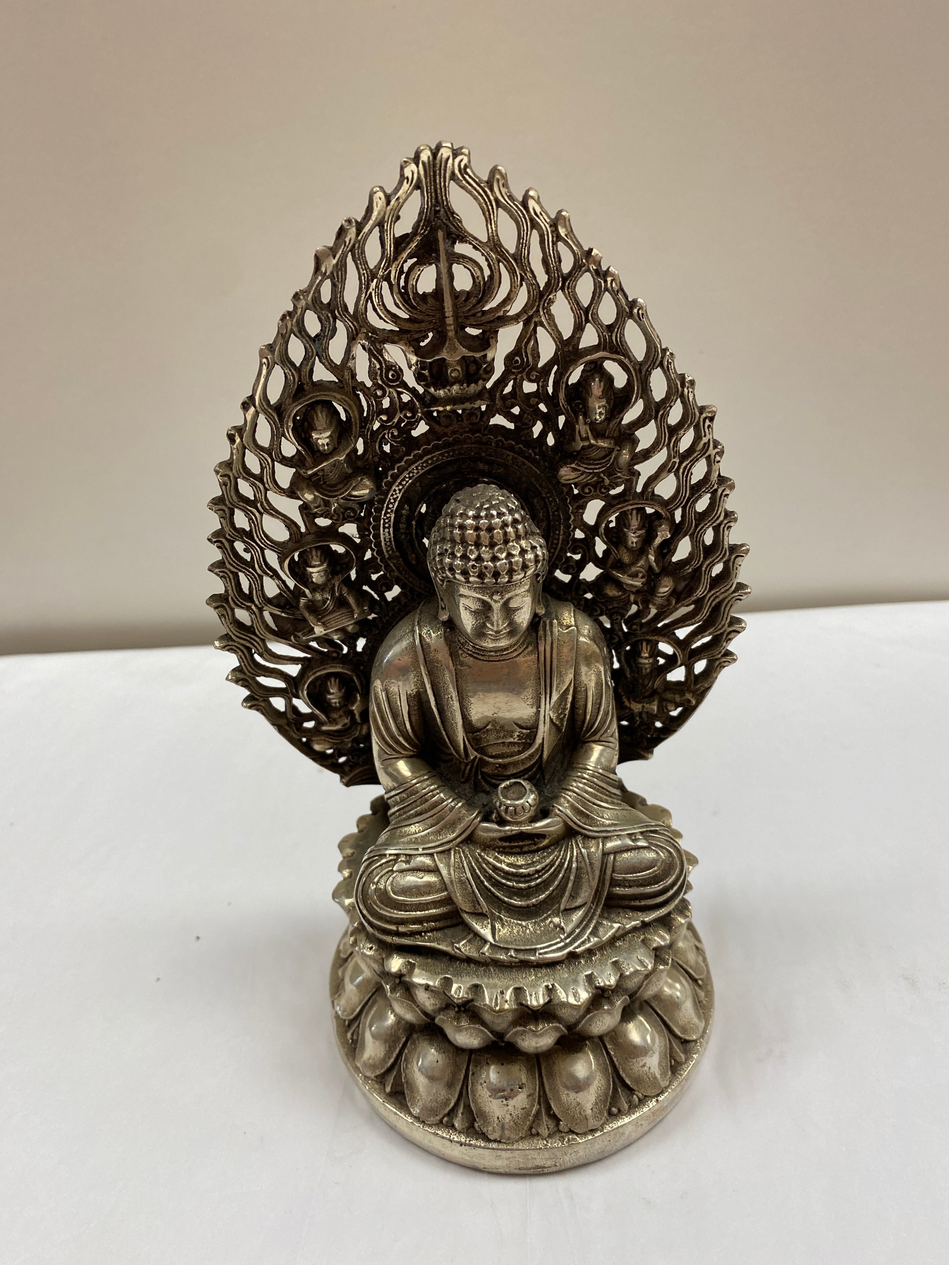 Buddha Sitting Silver Statue Hindu md