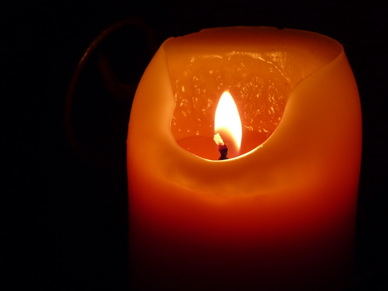 Enhance Your Meditation Practice with Candles: The Benefits of Candle Meditation
