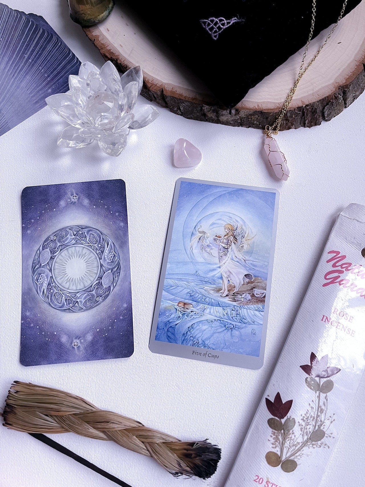 Empowering Your Life with Tarot: Harnessing the Energy of the Cards