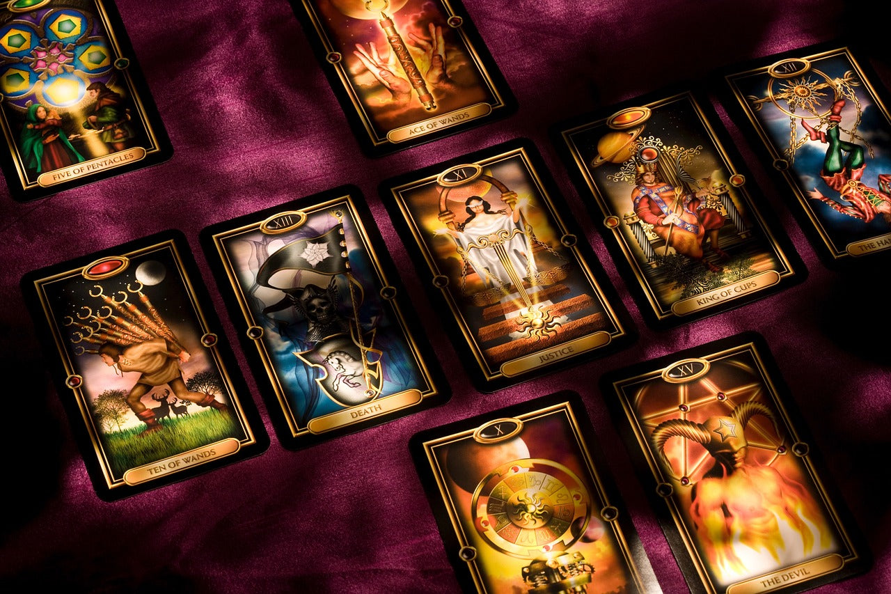 Exploring Different Tarot Spreads: From Celtic Cross to One-Card Readings