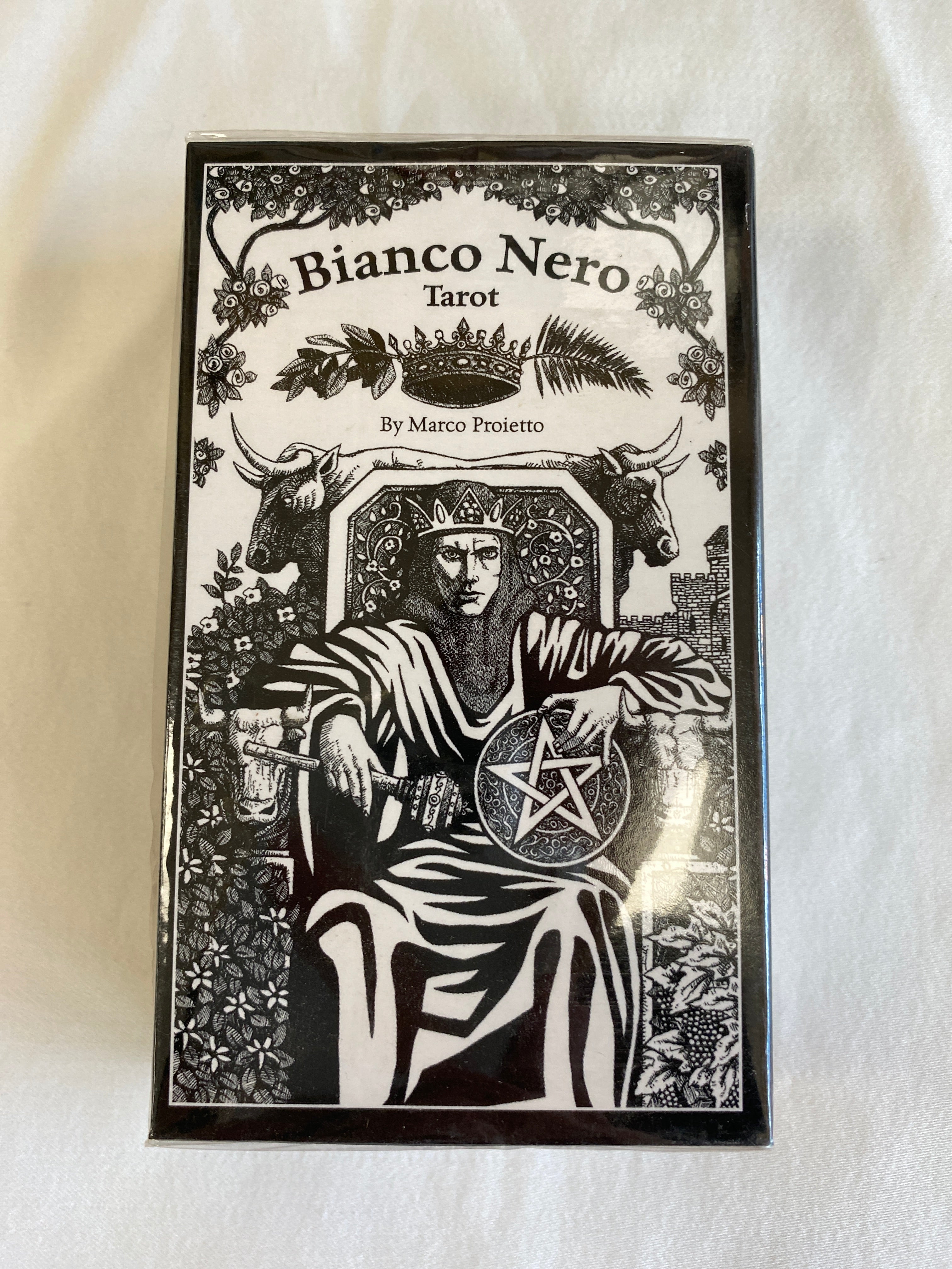 Bianco Nero Tarot